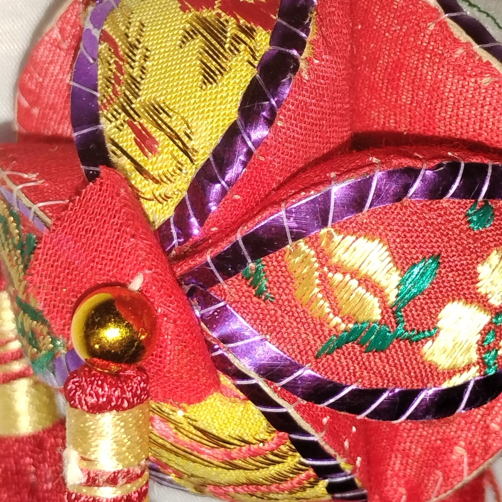 Hand stitch Chinese lovers throwing ball tassels multi color vintage lots detail - Picture 2 of 10